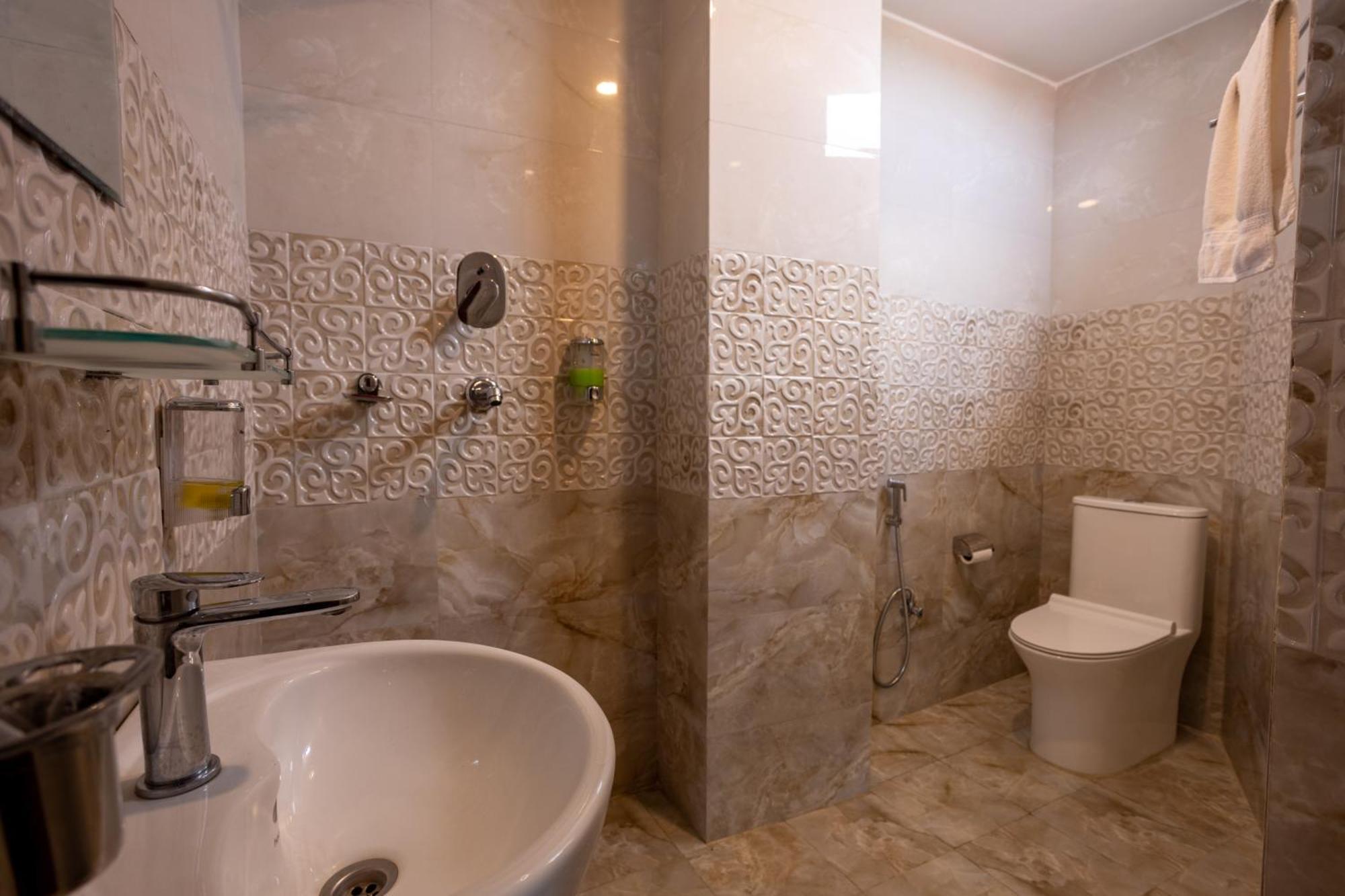 Airport Himalaya Boutique Hotel Katmandu Eksteriør billede